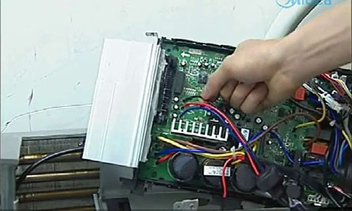 钟楼美的空调电话是多少